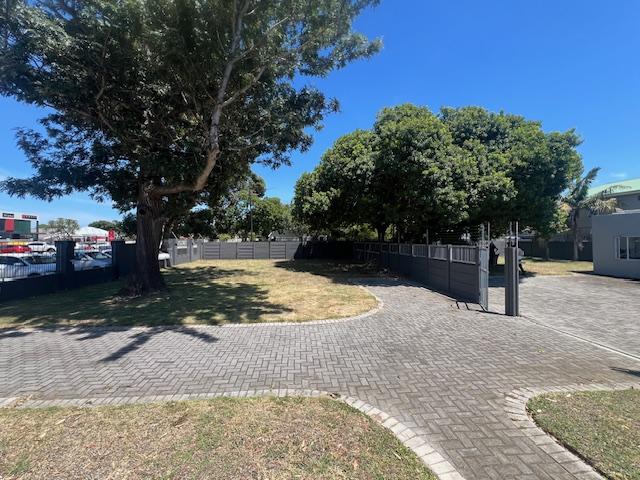 To Let commercial Property for Rent in Walmer Eastern Cape